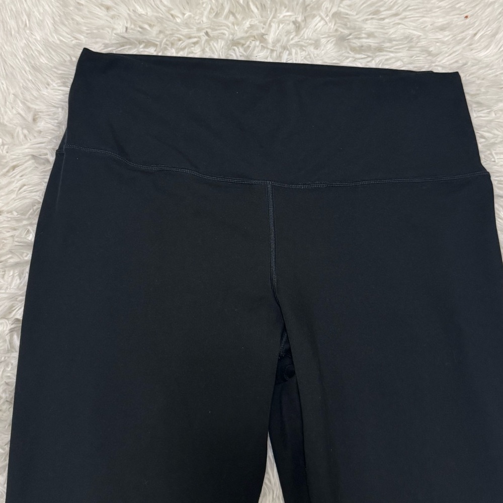 Gilly Hicks Black Leggings with High Waist and Full Length - Picture 2 of 4
